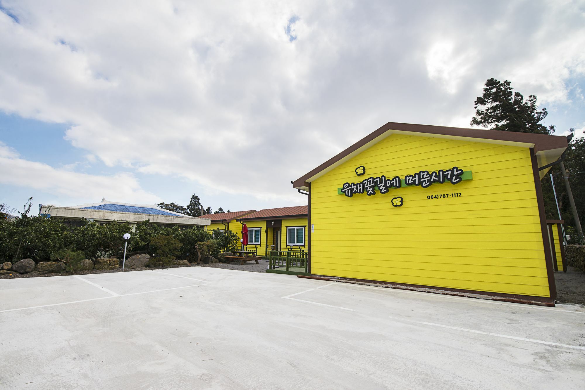 Brassica Flower Pension Seogwipo Exterior photo